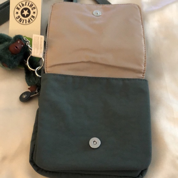 Kipling NWELDORADO Light Aloe Tonal Nylon Crossbody With Monkey Key Chain NWT - Picture 9 of 15